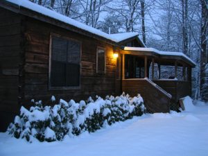Cozy Ski Log Cabin Vacation Rental in Western NC